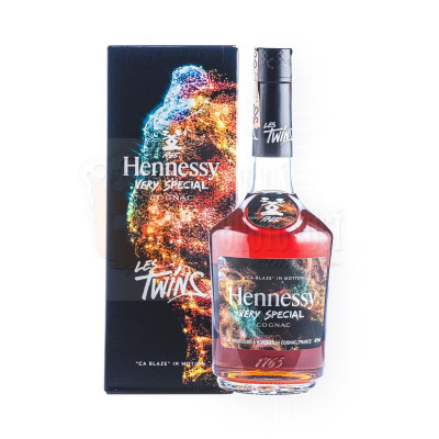 Hennessy VS 0,7l 40% by Les Twins